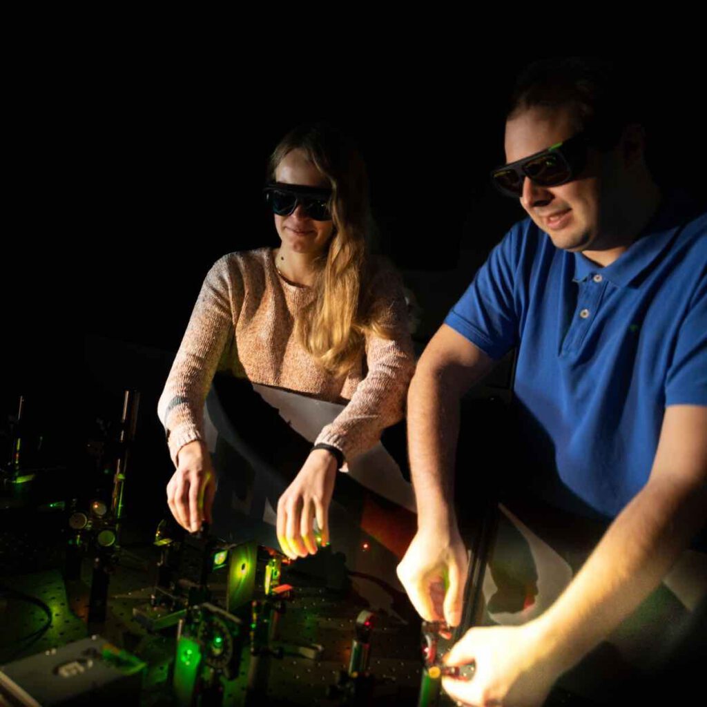 LMU-onderzoekers nieuwe fluorescentiemikroskoop